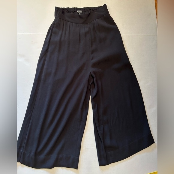 Madewell pull on wide leg crop pant with hand pockets in true black Sz-XS.  F4 - Picture 9 of 14